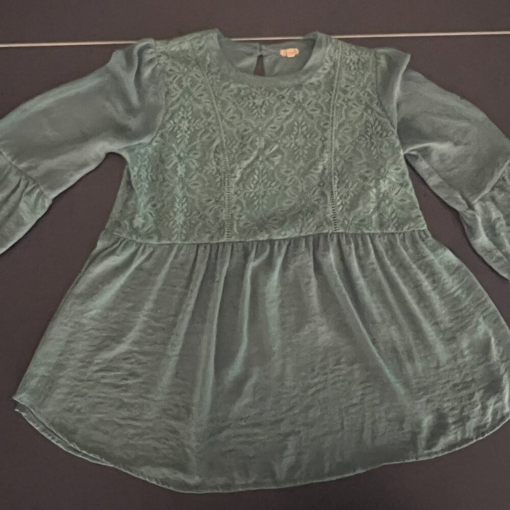 Teal Lace Peplum blouse with drop waist. Versatile top for fall or year round. - Picture 8 of 8